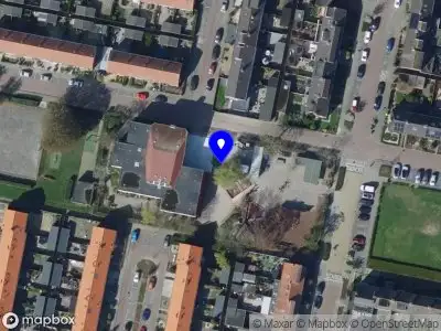 Ambulance met grote spoed naar de Jasmijnstraat in Oud-Beijerland