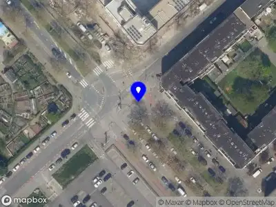 112 melding Ambulance met grote spoed naar de Roentgenstraat in Rotterdam