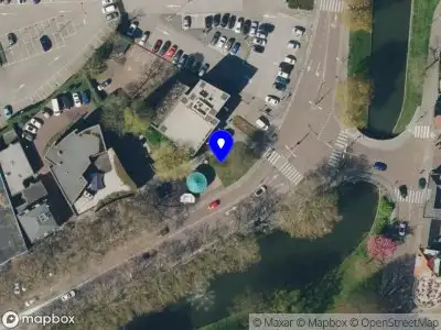 Politie naar de Burgemeester Hasselmanplein in Tiel vanwege aanrijding met letsel