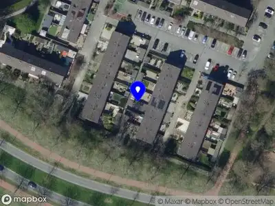 Brandweer met gepaste spoed naar de Schakelweg in Hoogvliet Rotterdam vanwege stankoverlast