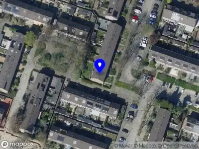 Ambulance met gepaste spoed naar de Schakelpad in Hoogvliet Rotterdam