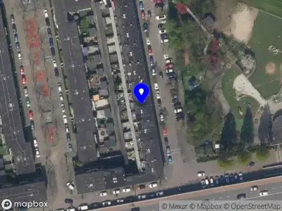 Ambulance met gepaste spoed naar de Donkerslootstraat in Rotterdam
