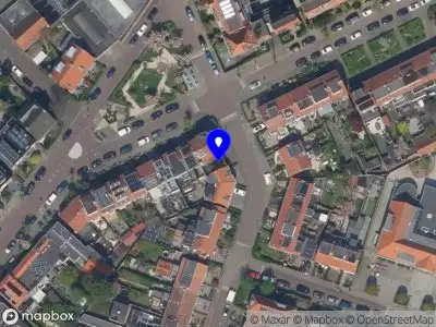 Ambulance met gepaste spoed naar de Asterstraat in Vlaardingen