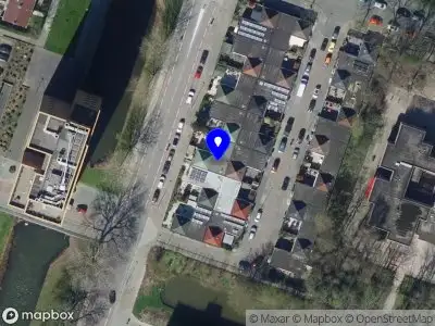 Ambulance met gepaste spoed naar de Bovensim in Hoogvliet Rotterdam