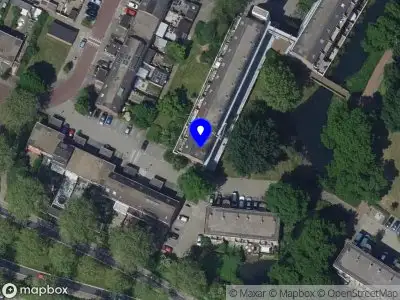 Ambulance met grote spoed naar de Selma Lagerlöf-erf in Dordrecht