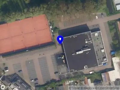 Ambulance met grote spoed naar de Ommoordsehof in Rotterdam