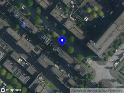 Ambulance met gepaste spoed naar de Joris Ivensplein in Amsterdam