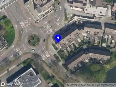 Ambulance met gepaste spoed naar de Springersdiep in Capelle aan den IJssel