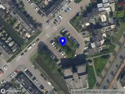 Ambulance met grote spoed naar de Brahmsstraat in Capelle aan den IJssel