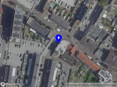 Brandweer met grote spoed naar de Lithoyenseweg in Helmond vanwege waarnemen gaslucht