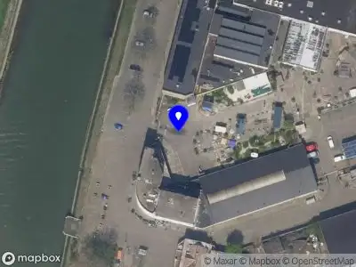 Ambulance met gepaste spoed naar de Schiemond in Rotterdam