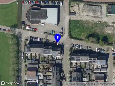 Ambulance met grote spoed naar de Van der Meulenstraat in Barendrecht