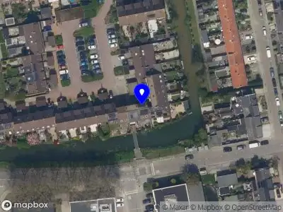 Ambulance met grote spoed naar de Mees Toxopeusrede in Capelle aan den IJssel
