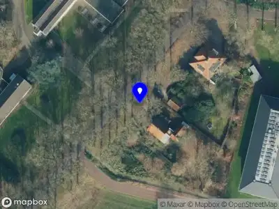 Brandweer met gepaste spoed naar de Gravenallee in Denekamp vanwege afgaan automatisch brandalarm