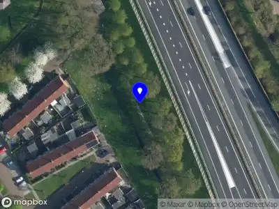 Brandweer met gepaste spoed naar de Industrieweg in Heerenveen vanwege stormschade