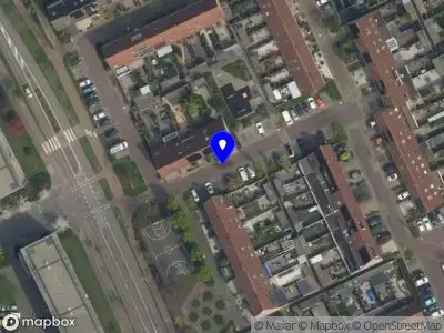 Ambulance met grote spoed naar de Burgerstraat in Naaldwijk
