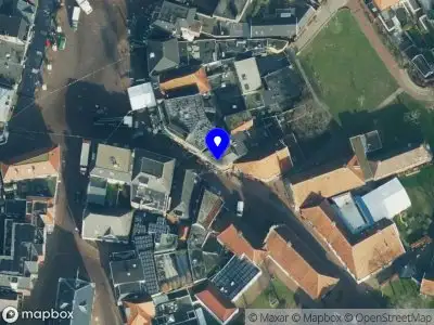 Brandweer met gepaste spoed naar de Marktstraat in Oldenzaal vanwege stormschade