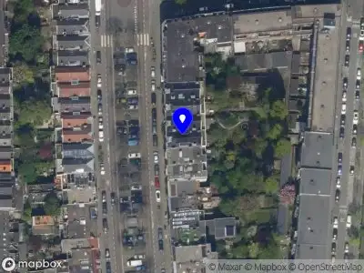 Brandweer met grote spoed naar de Johannes de Vouplein in Rotterdam vanwege stankoverlast