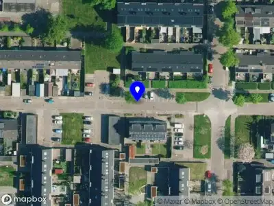 Brandweer met gepaste spoed naar de Waalstraat in Emmeloord vanwege stormschade