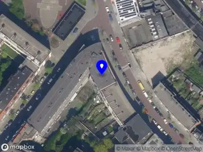 Ambulance met grote spoed naar de Insulindestraat in Rotterdam