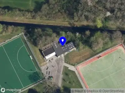 Brandweer met gepaste spoed naar de Ontspanningslaan in Veendam vanwege stormschade