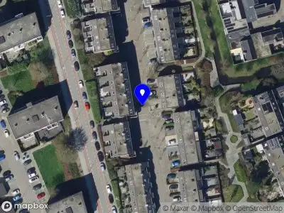 Ambulance met grote spoed naar de Viaductweg in Rhoon