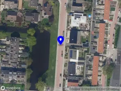 Ambulance met gepaste spoed naar de Groen van Prinsterersingel in Lekkerkerk