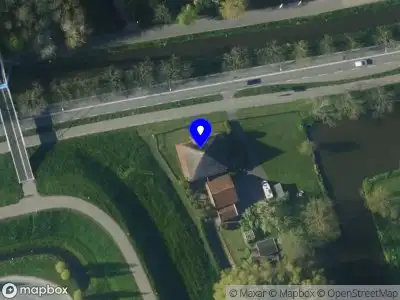 Ambulance met grote spoed naar de Provincialeweg in Hoorn