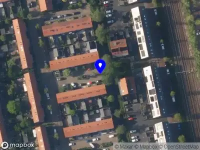 Brandweer met grote spoed naar de Herman Gorterstraat in Leiden vanwege waarnemen gaslucht