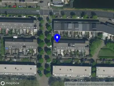 Ambulance met grote spoed naar de Willem Bouwhuispad in Amsterdam