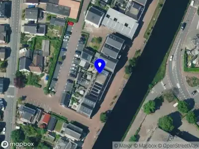 Brandweer met grote spoed naar de Vlijtsekade in Apeldoorn vanwege afhijsen patient