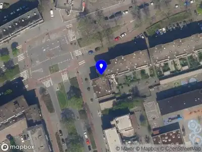 Ambulance met gepaste spoed naar de Vondelweg in Rotterdam