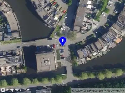 Brandweer met grote spoed naar de Lucky Lukestraat in Almere vanwege afhijsen patient