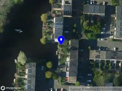 Ambulance met gepaste spoed naar de Beethovensingel in Alkmaar