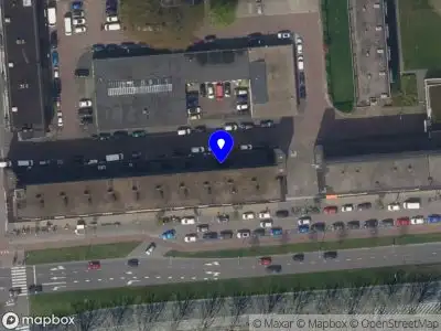 Ambulance met gepaste spoed naar de Spinozaweg in Rotterdam