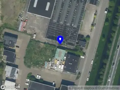 Brandweer met gepaste spoed naar de Industrieweg in Wormerveer vanwege waarnemen gaslucht