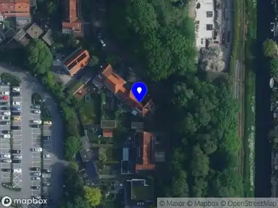Ambulance met grote spoed naar de Jan Tooropplantsoen in Amstelveen