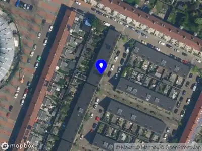 Brandweer met grote spoed naar de Dunklerstraat in Haarlem vanwege afhijsen patient