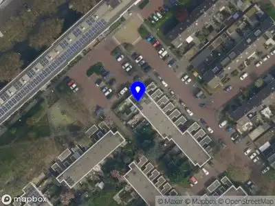 Ambulance met grote spoed naar de Palestrina in Naaldwijk