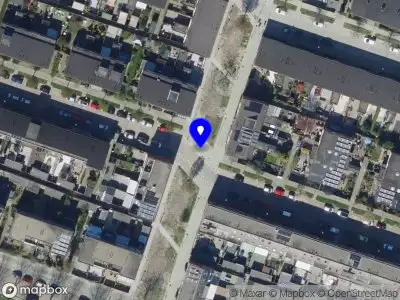 Ambulance met gepaste spoed naar de Oostzijdsepad in Hoogvliet Rotterdam