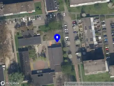 Ambulance met grote spoed naar de Laan van Bol'Es in Schiedam