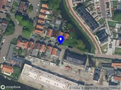 Brandweer met gepaste spoed naar de Evertsenstraat in Wormerveer vanwege afhijsen patient