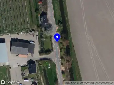 112 melding Brandweer met grote spoed naar de Blaaksedijk in Fijnaart vanwege gebouwbrand