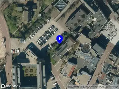 Politie naar de Raadhuisplein in Huissen vanwege aanrijding met letsel