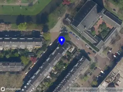 Ambulance met gepaste spoed naar de Doezastraat in Rotterdam
