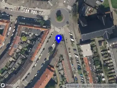 Ambulance met gepaste spoed naar de Lekstraat in Schiedam