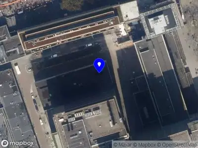 Politie naar de Sint-Luciastraat in Rotterdam