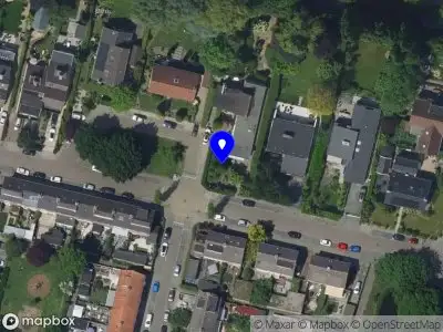 Ambulance met gepaste spoed naar de Waalstraat in Sliedrecht