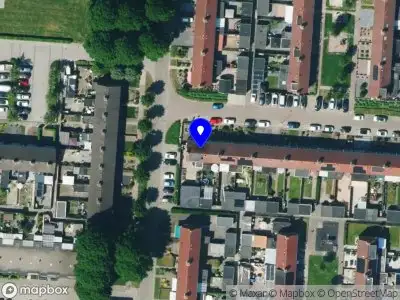 Brandweer met grote spoed naar de Brugstraat in Klazienaveen vanwege waarnemen gaslucht