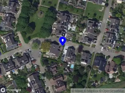 Ambulance met grote spoed naar de Almstein in Dordrecht